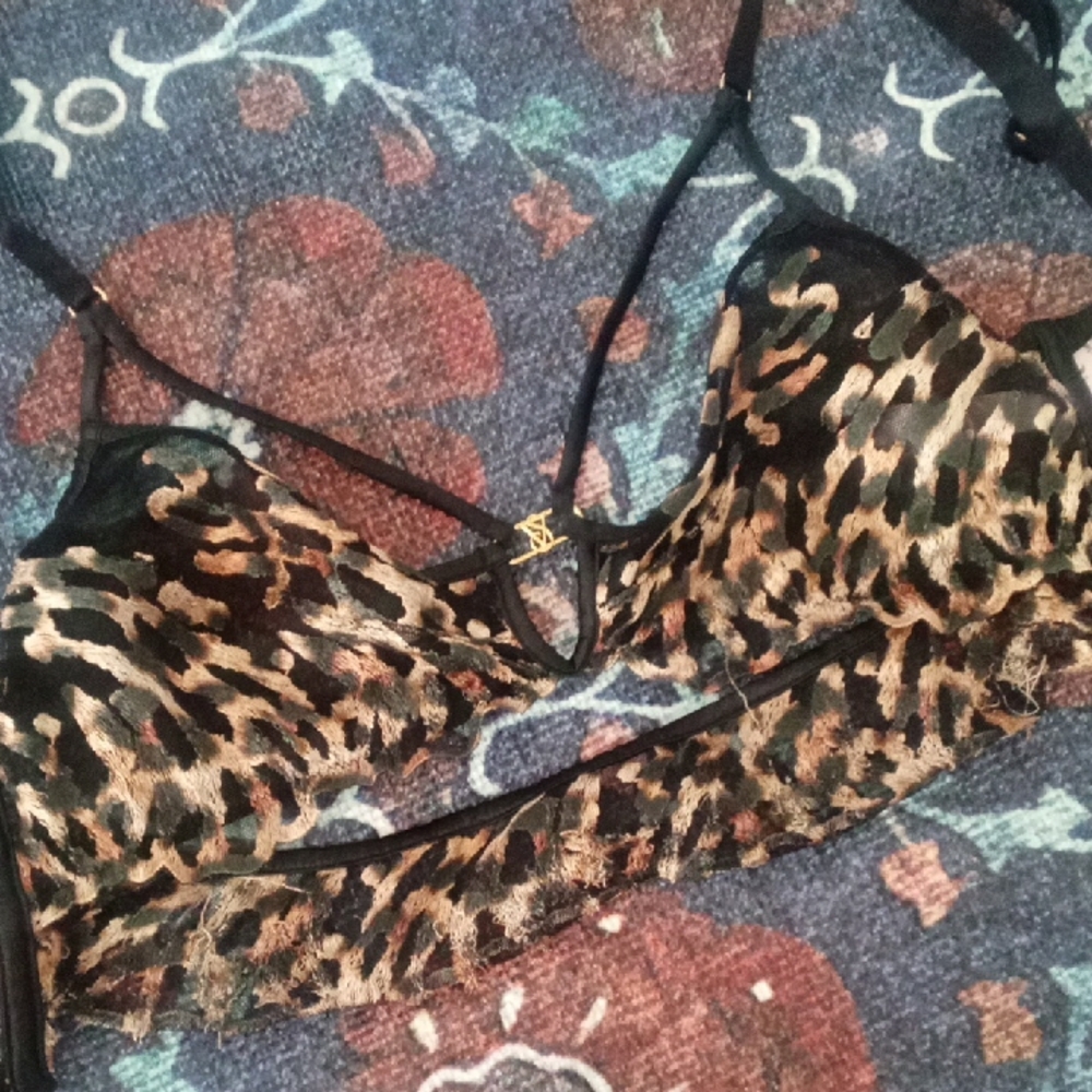 Victoria's Secret Black and Brown Animal Print Bra